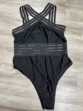 Unbranded One Piece Swimsuit Womens XL Black Excellent Mesh Stripe Strappy Back